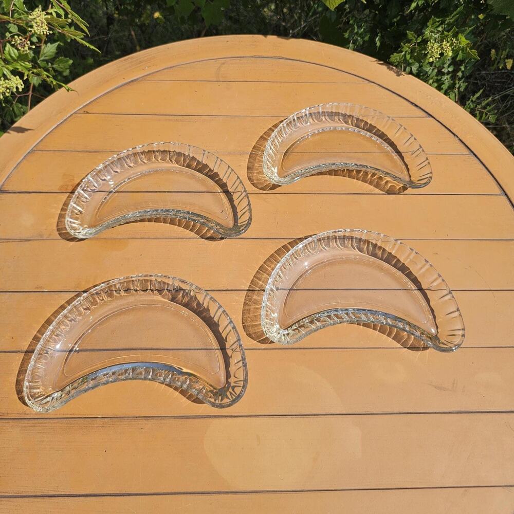 Vintage Colony Regency Clear Crescent Shaped Salad Plates - Set of 4